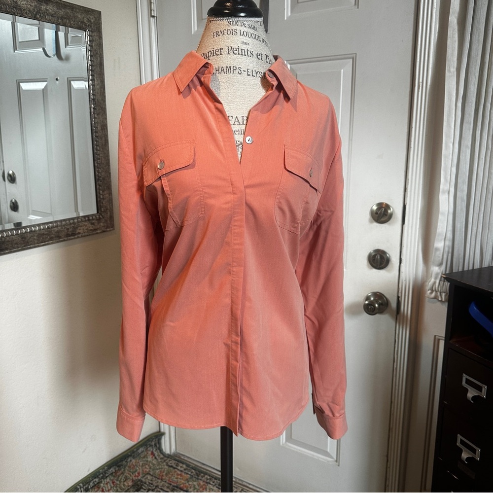 Chico’s 2 Pocket Button Down Top